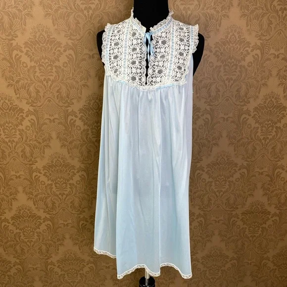 Vintage 60s 70s Glammy Cottagecore Victorian Romantic Nightgown Lingerie - Picture 1 of 10